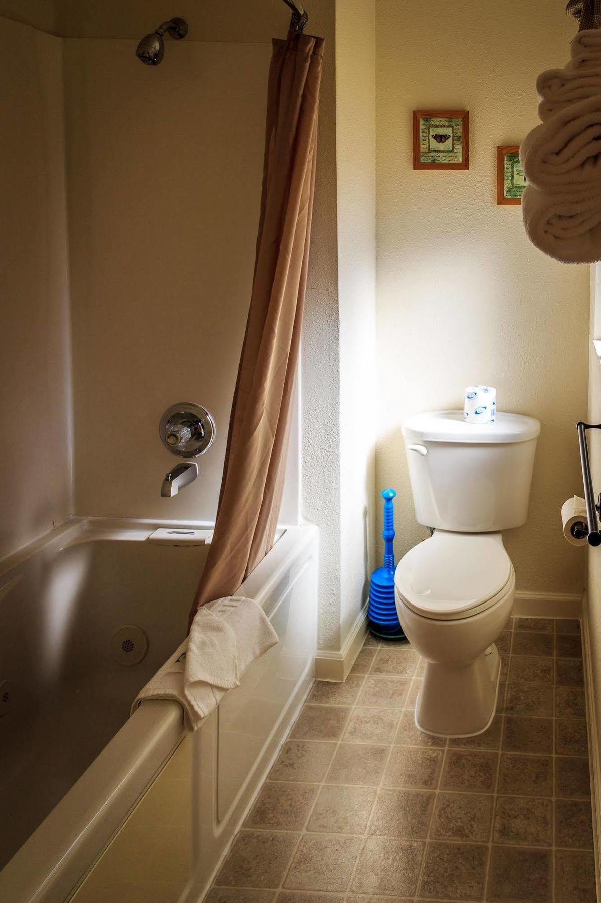 Green Gables Motel & Suites Burney エクステリア 写真